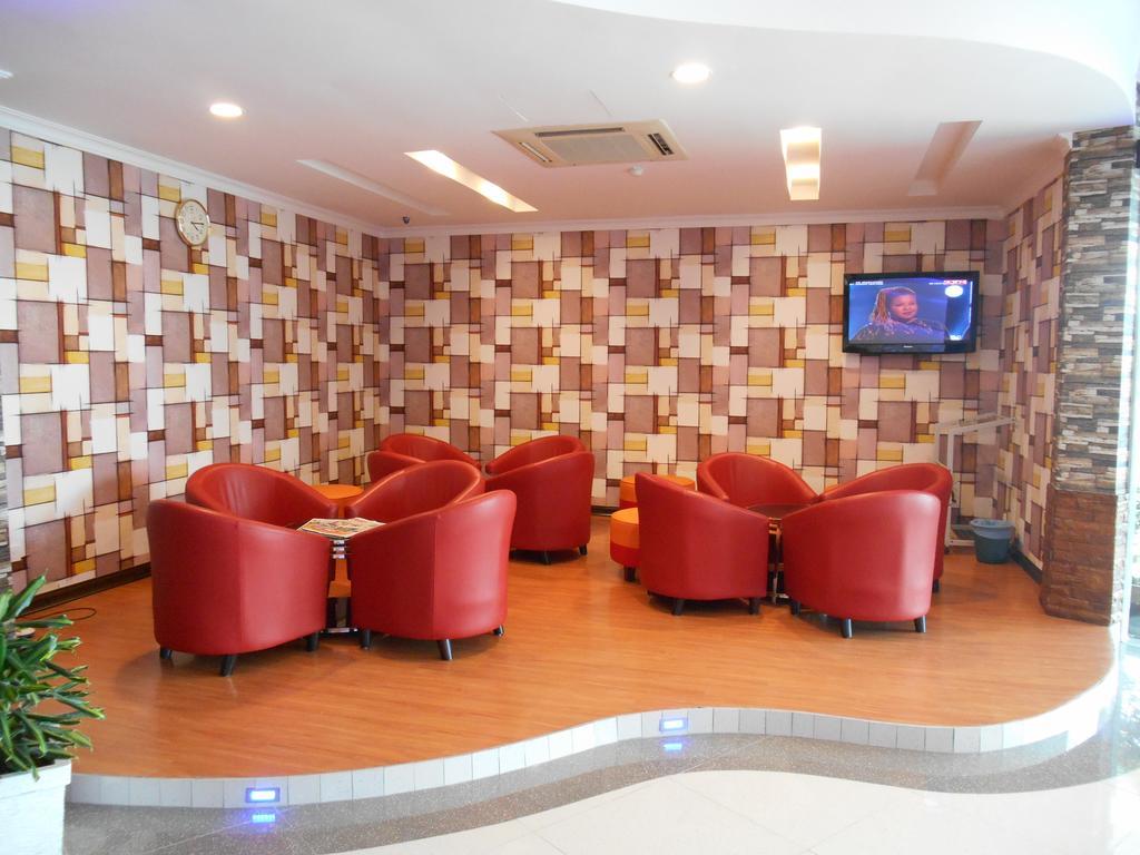 Sai Villa Hotel Near Klia & Klia2 Nilai Εξωτερικό φωτογραφία