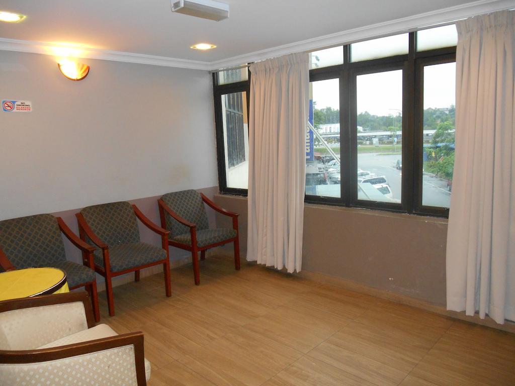 Sai Villa Hotel Near Klia & Klia2 Nilai Εξωτερικό φωτογραφία