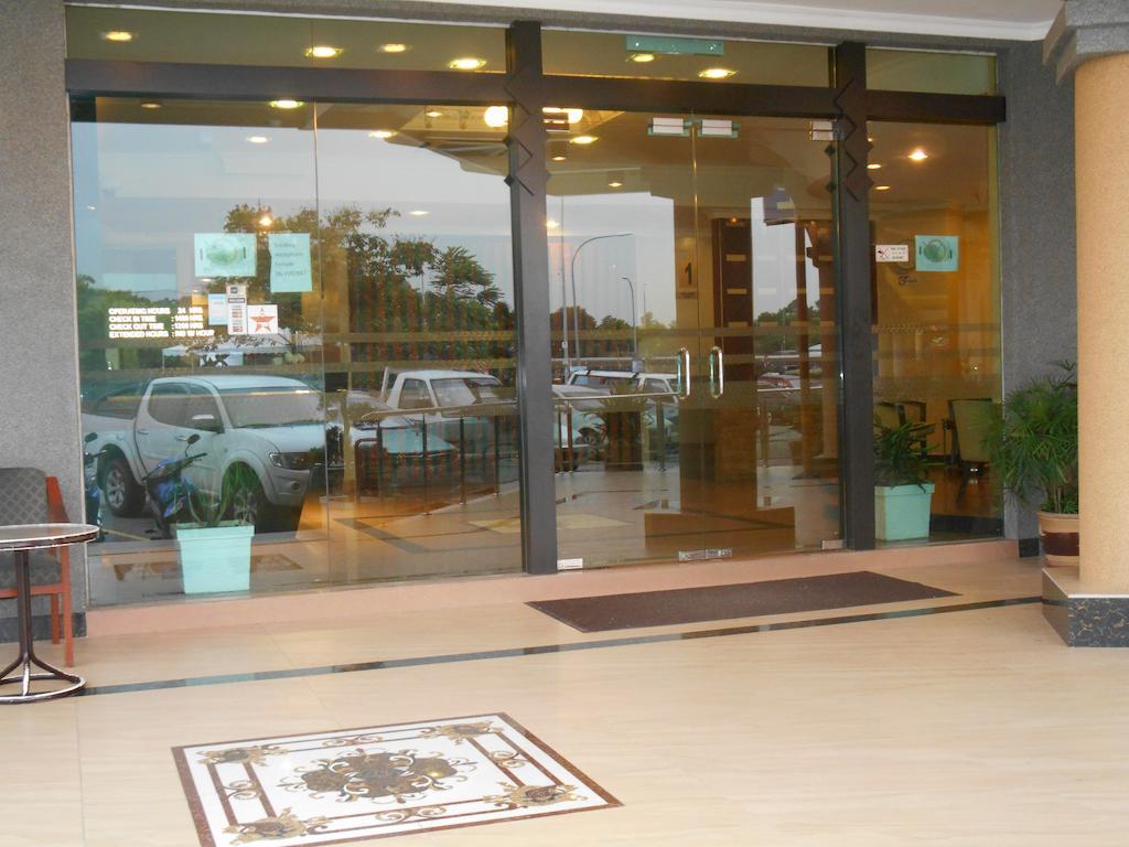 Sai Villa Hotel Near Klia & Klia2 Nilai Εξωτερικό φωτογραφία