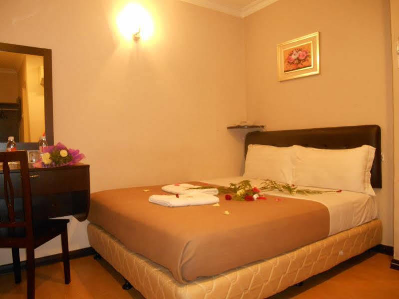 Sai Villa Hotel Near Klia & Klia2 Nilai Εξωτερικό φωτογραφία