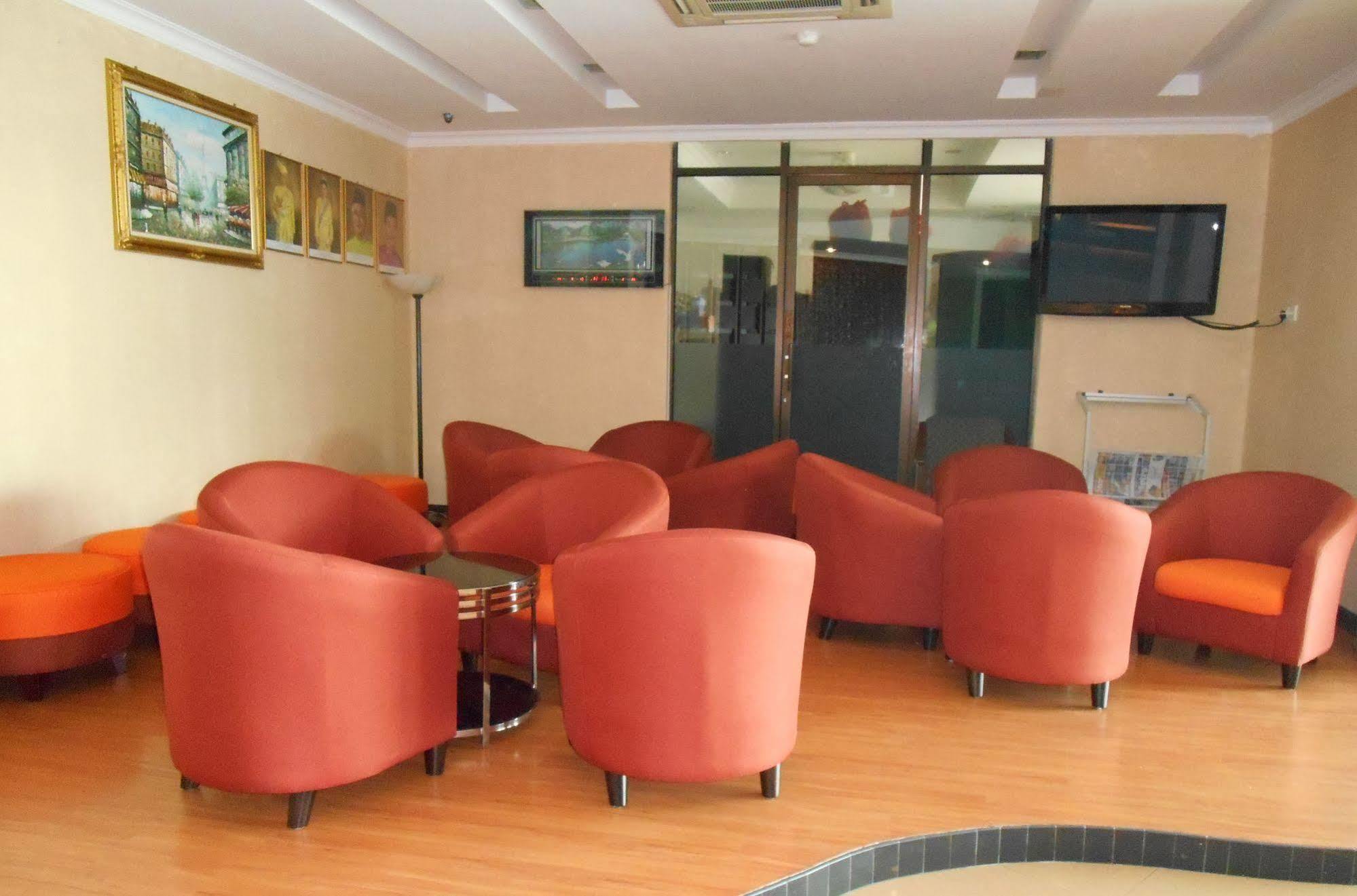 Sai Villa Hotel Near Klia & Klia2 Nilai Εξωτερικό φωτογραφία