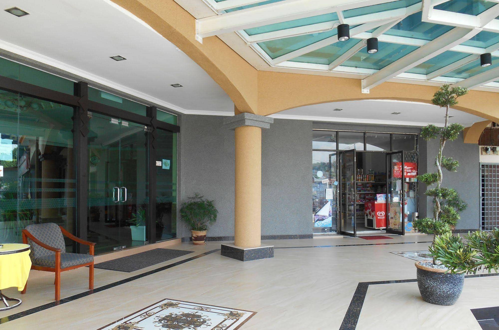 Sai Villa Hotel Near Klia & Klia2 Nilai Εξωτερικό φωτογραφία