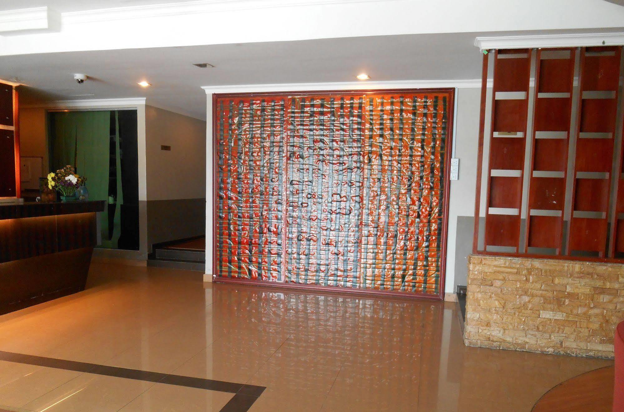 Sai Villa Hotel Near Klia & Klia2 Nilai Εξωτερικό φωτογραφία