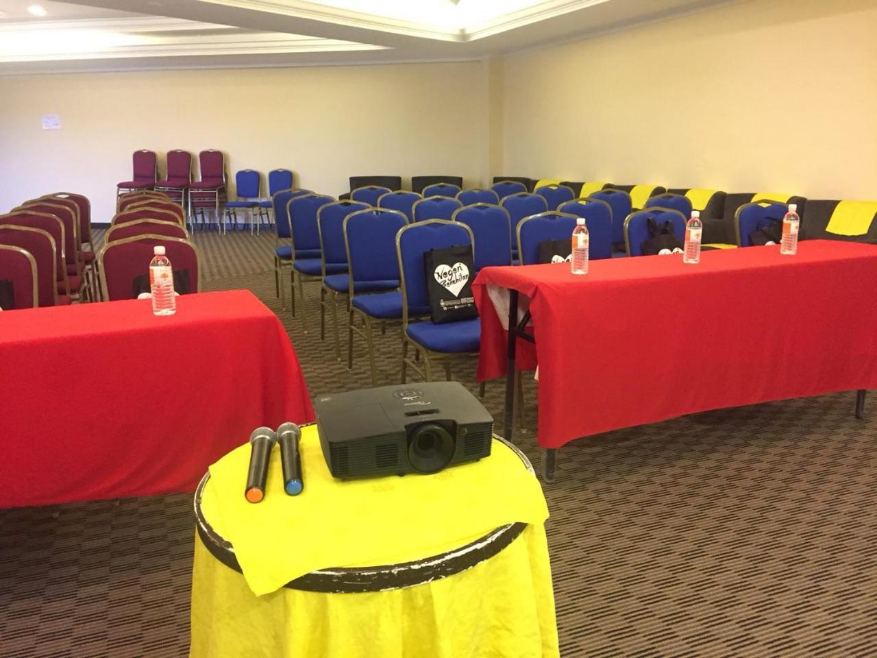 Sai Villa Hotel Near Klia & Klia2 Nilai Εξωτερικό φωτογραφία